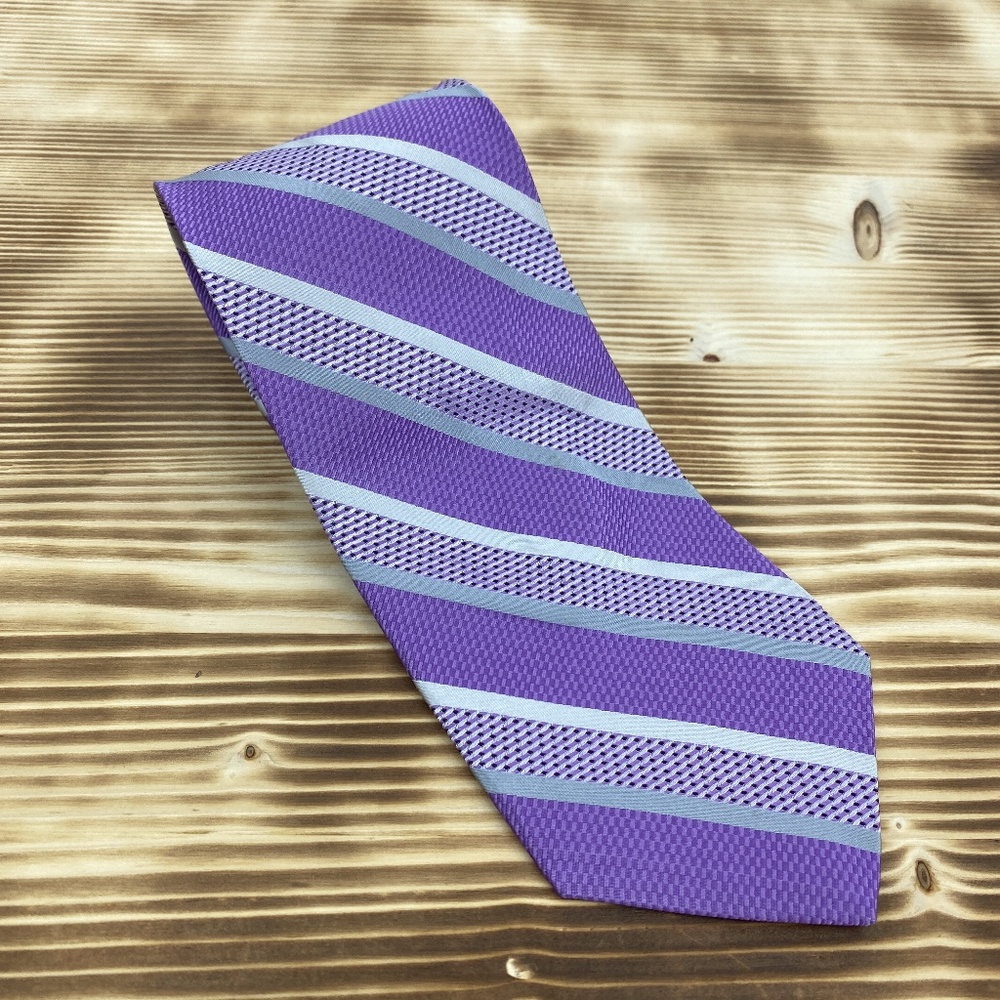 Jos A Bank Signature Collection 100% Silk Tie